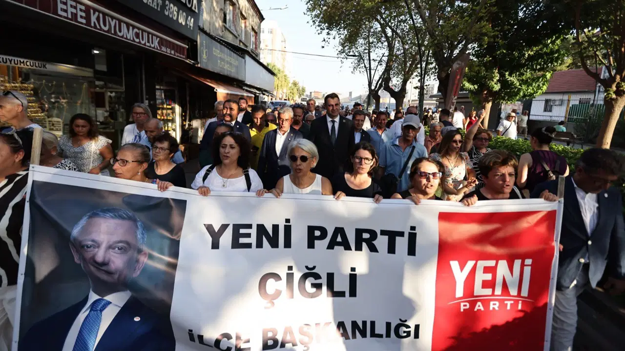 YENİ Parti Çiğli İlçe Başkanlığı açıldı: 'Silivri tehditlerine boyun eğmeyeceğiz'