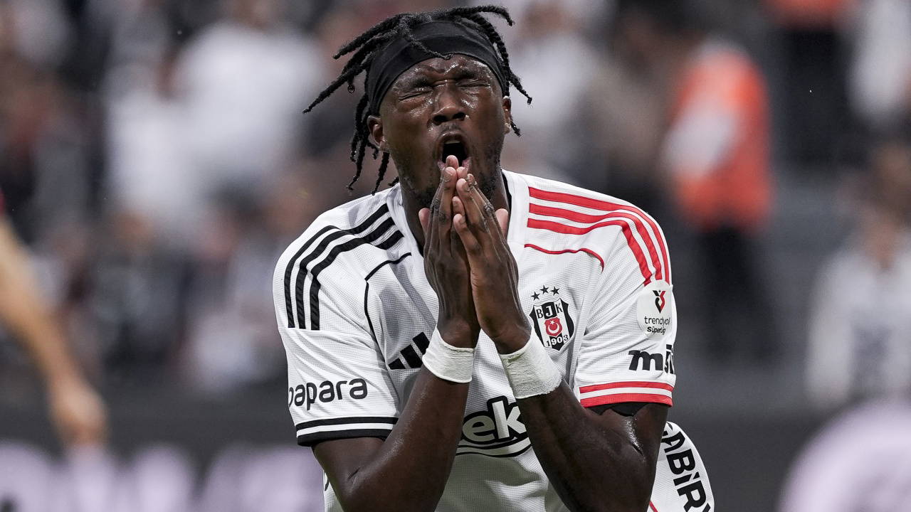 Kara Kartal Dolmabahçe'de ağır yaralı!