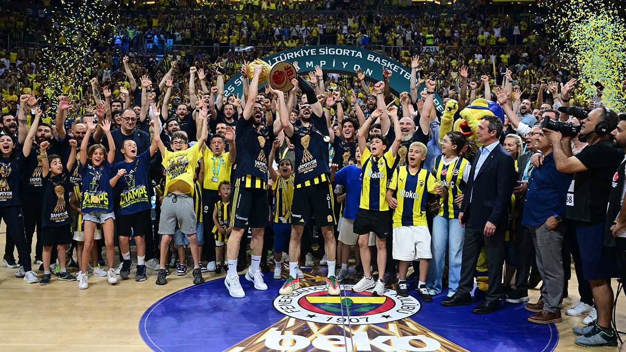 SON DAKİKA - Türkiye Sigorta Basketbol Süper Ligi Şampiyonu Fenerbahçe Beko!
