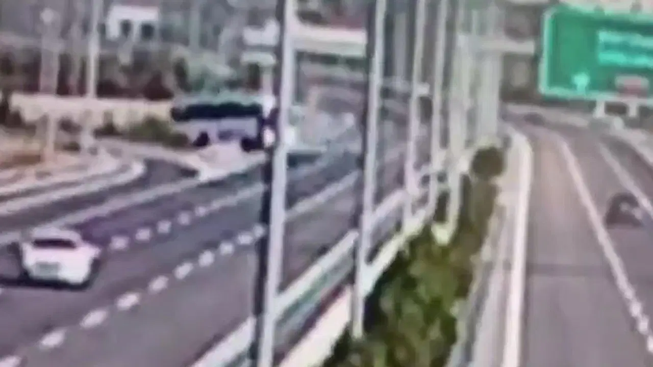 Manisa'da feci kaza: 11 kişi hayatını kaybetti
