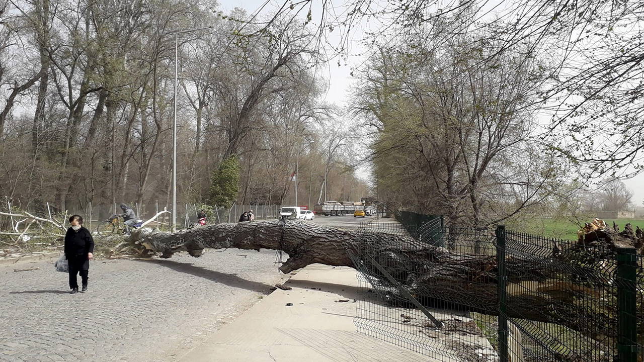 Meteorolojiden, Marmara ve Batı Karadeniz için ‘fırtına’ uyarısı