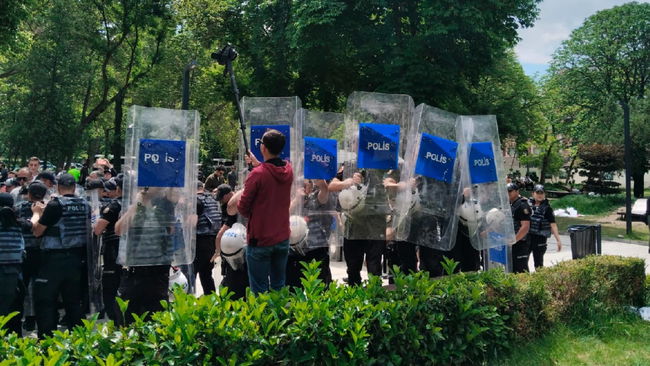 Öğretmen annelerinden polis müdahalesine tepki