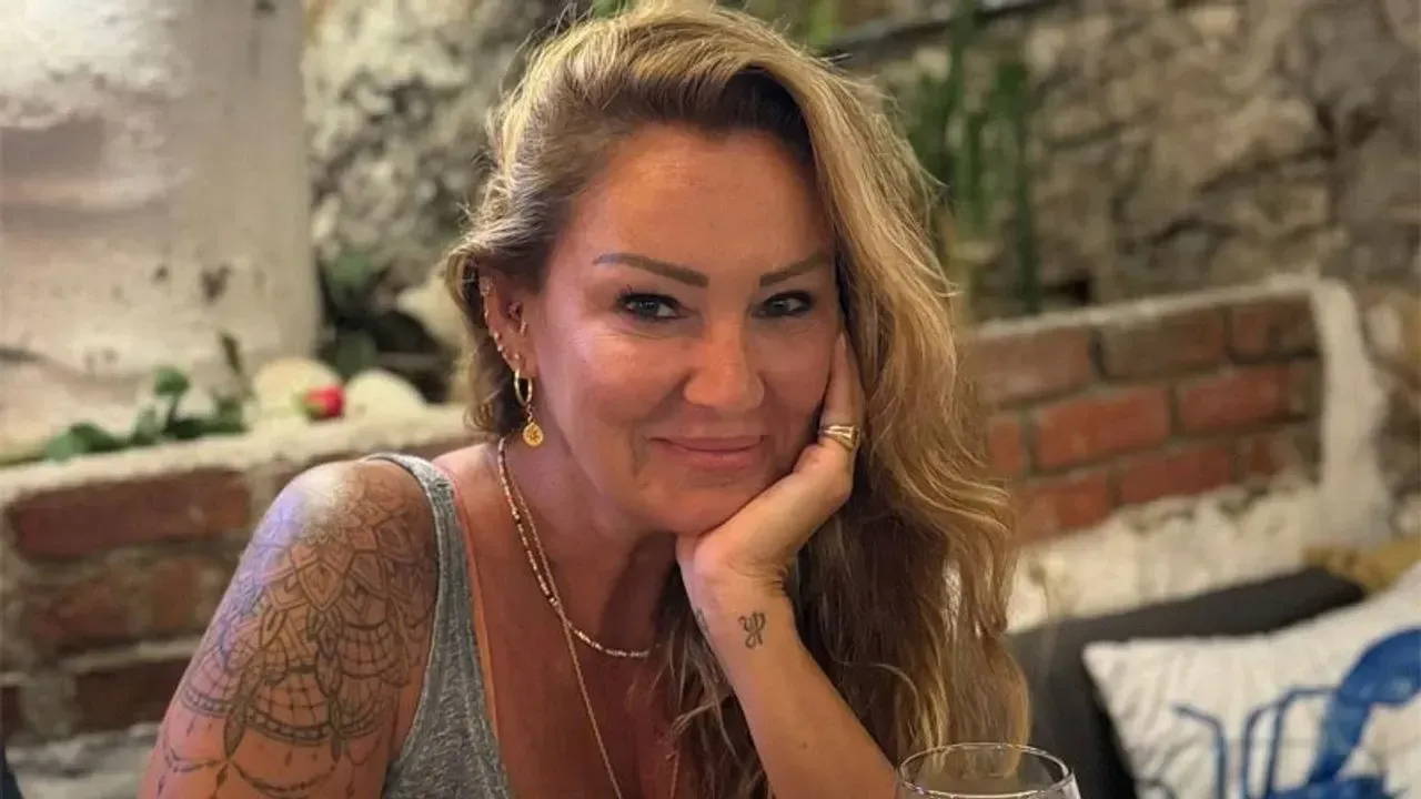 Pınar Altuğ 'öldü' iddialarına sert çıkıştı!