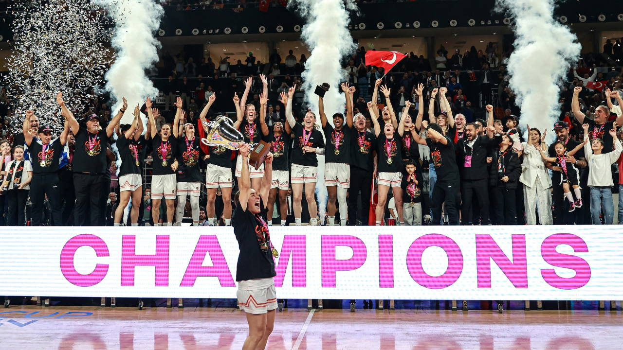 ÇBK Mersin FIBA EuroCup şampiyonu! Tarihinde bir ilk...