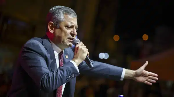 'Artık meclis meydanlardır, sokaktır'