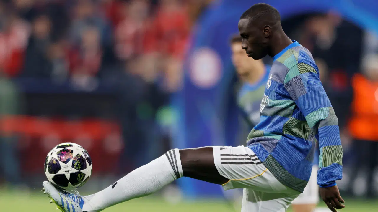 Fransız oyuncudan Real Madrid'e kötü haber!