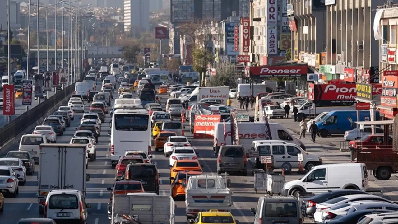 Ankara'da AVM trafiğini azaltmaya yönelik çalışma: Yarın itibarıyla tek yön uygulaması başlıyor