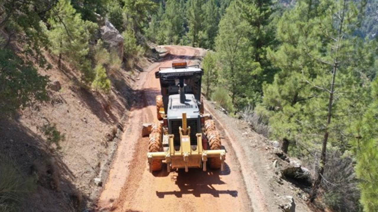 Gazipaşa Belediyesi kırsala asfalt çalışması başlattı