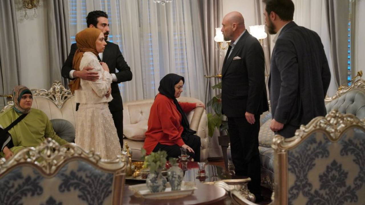 Kızılcık Şerbeti'nin ardından yeni projesi belli oldu!