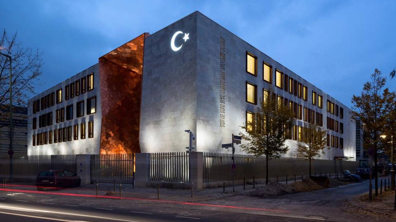 'Berlin büyükelçiliği' dolandırıcılığı 