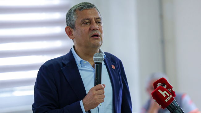 Özgür Özel 'sandığı' işaret etti!