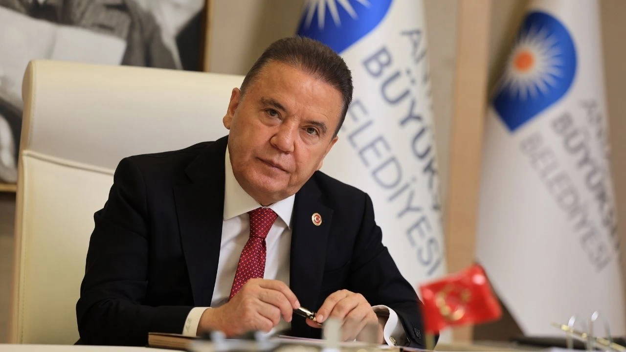 Son Dakika... Muhittin Böcek hastaneye kaldırıldı