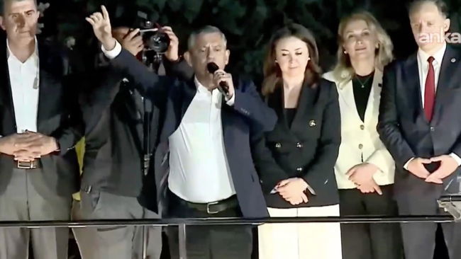 Özel'den darbecileri püskürtme çağrısı!