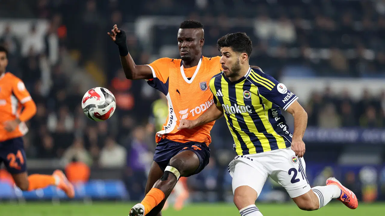 Zirve yarışında Fenerbahçe'ye Başakşehir çelmesi! 