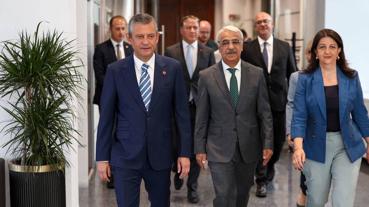 Son Dakika... CHP-DEM Parti görüşmesi sona erdi: Komisyon için tarih verildi!
