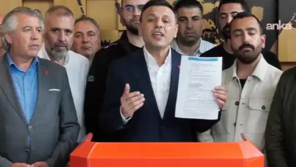 Özgür Çelik’ten gözaltı operasyonlarına belgeli yanıt: ‘Kurultay rüşveti dedikleri kafe, Kılıçdaroğlu’nun talimatıyla açıldı’
