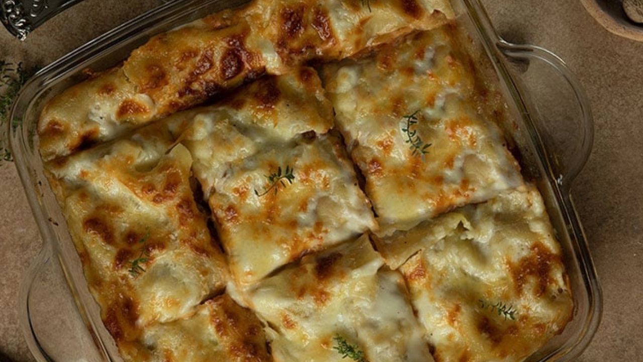 İtalyan mutfağının gözdesi: Tam kıvamında ev yapımı lazanya tarifi