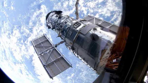 Hubble Teleskobu Dünya’ya düşebilir!