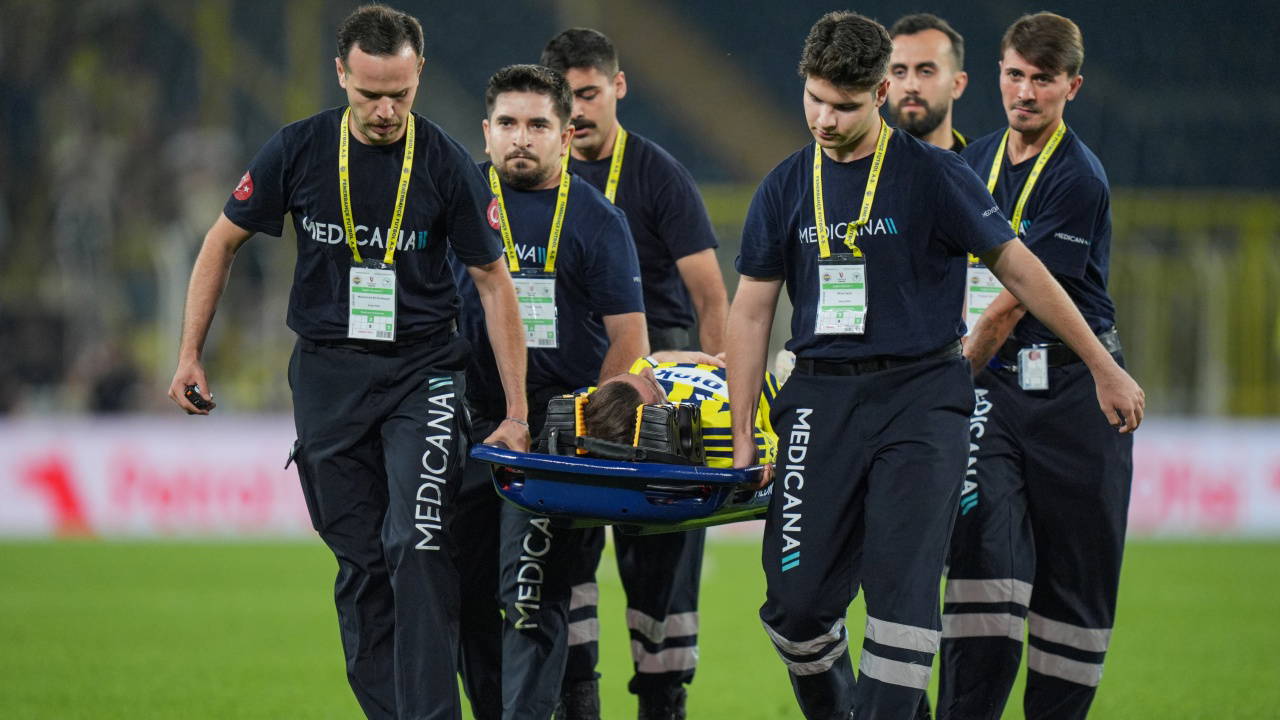 Geceyi hastanede geçirmişti: Fenerbahçe'de Kerem Aktürkoğlu'nun sağlık durumu belli oldu!