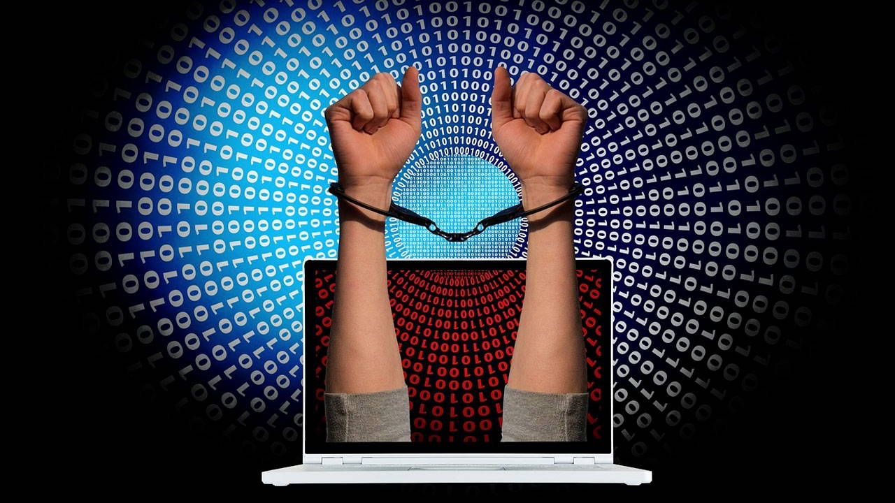 Devletin verileri nasıl ele geçirildi?