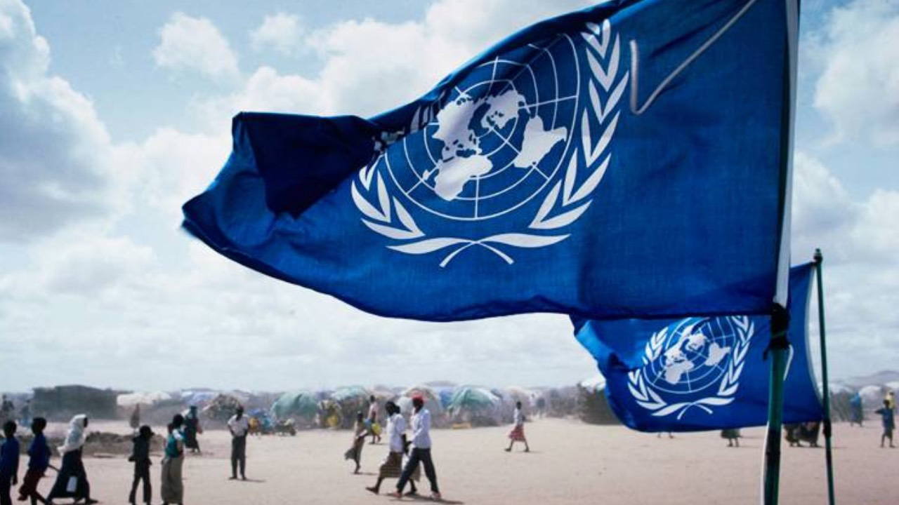 İsrail ordusu, BM güçlerine tank atışıyla saldırdı