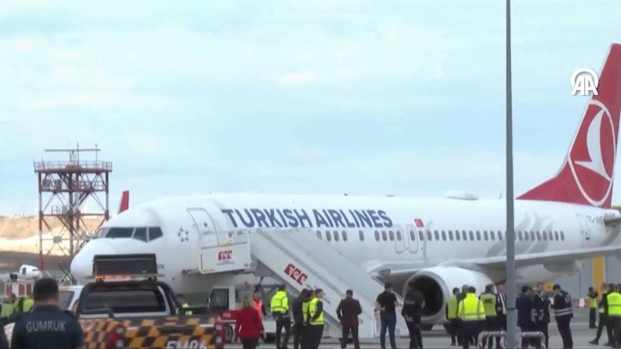 Sumud Filosu'ndaki 36'sı Türk 137 eylemciyi taşıyan uçak İstanbul'a indi  