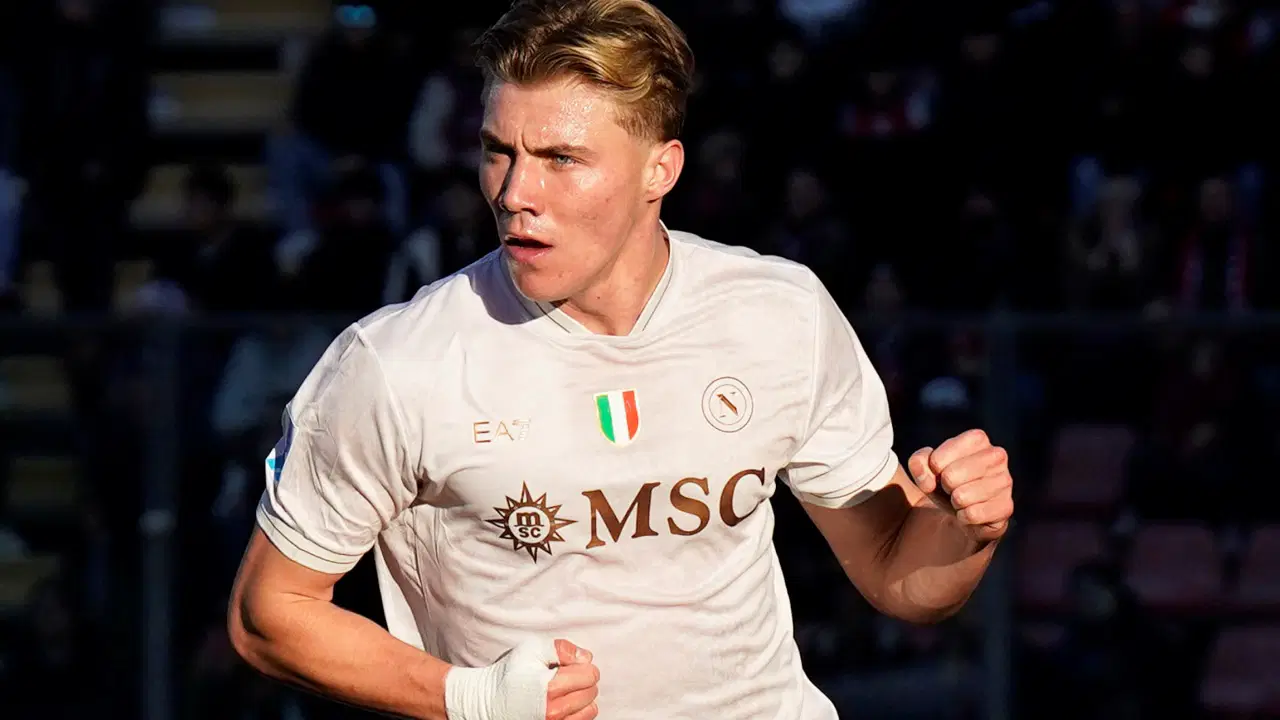 Napoli 3 puanı Rasmus Hojlund'un golleriyle aldı!