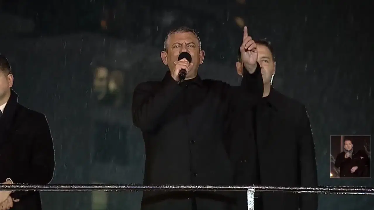 Özgür Özel'den sert 'İmamoğlu' uyarısı!