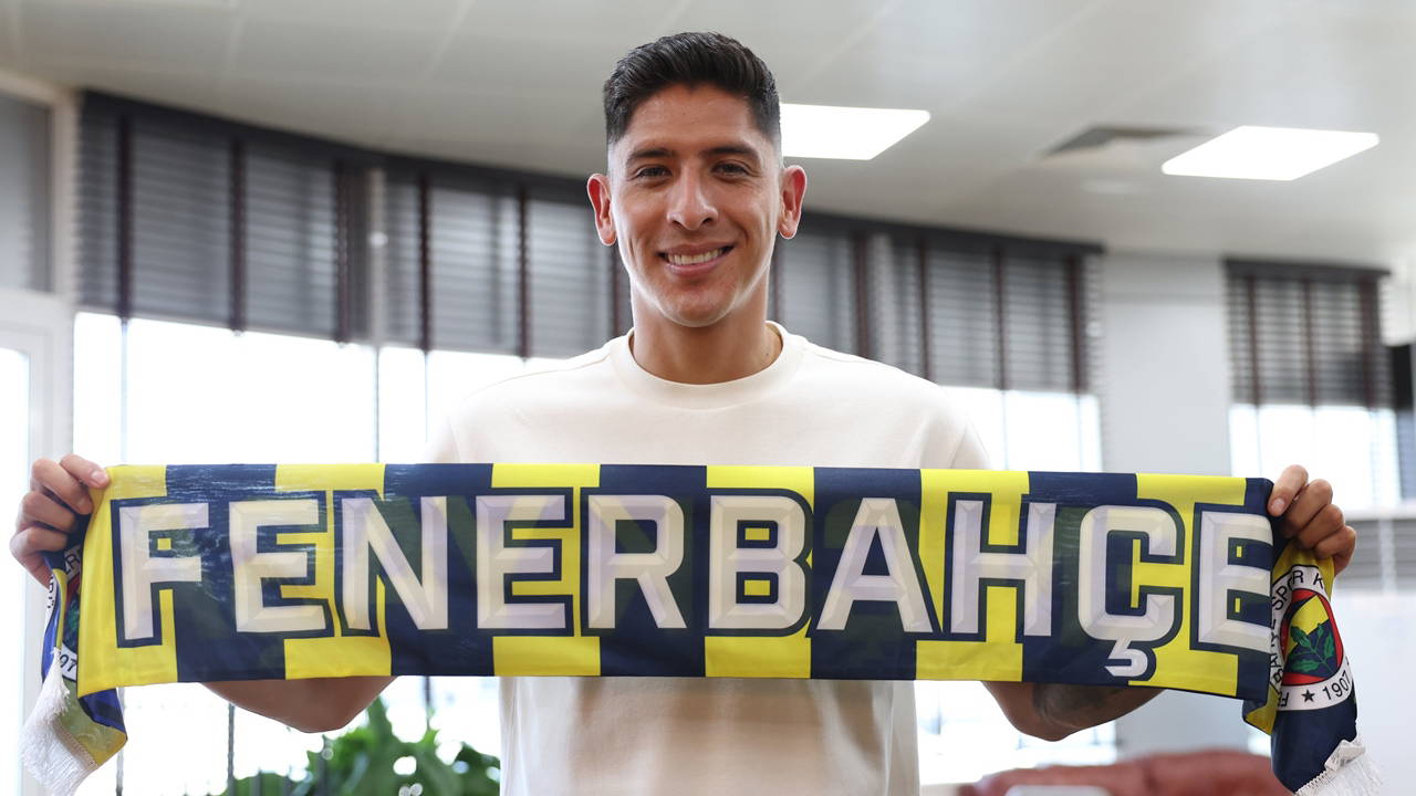 Edson Alvarez, Fenerbahçe için İstanbul'da!