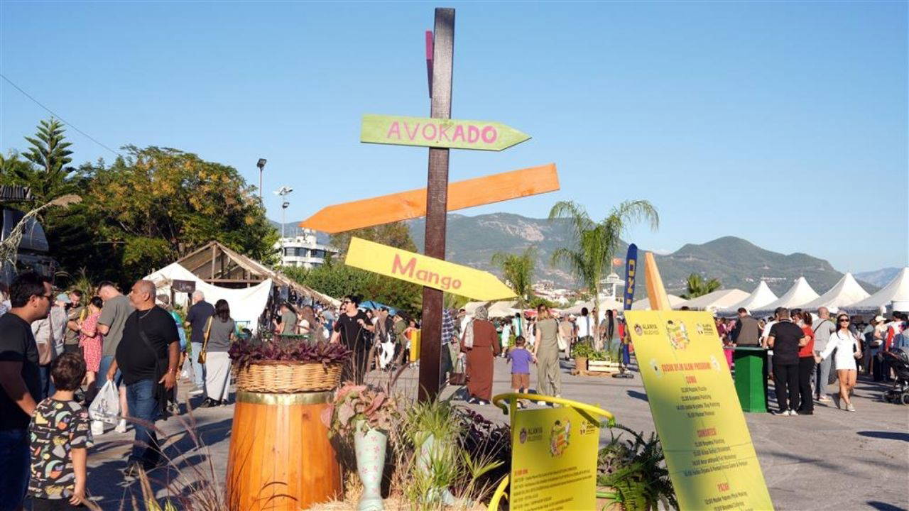 Alanya Tropikal Meyve Festivali yoğun katılımla sona erdi