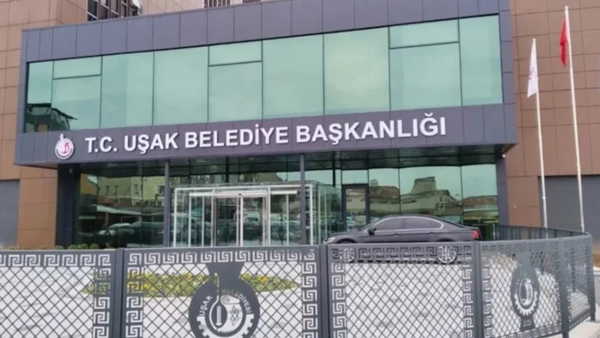 Son Dakika... Uşak Belediyesi'ne ikinci dalga operasyon: 27 kişi gözaltına alındı!