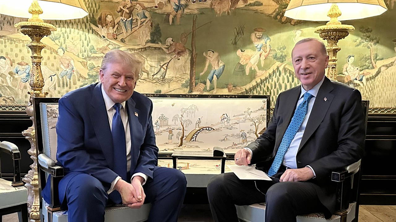 Erdoğan’da Lahey’de ABD Başkanı Trump ile görüştü