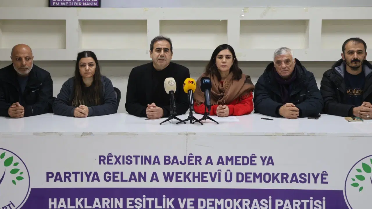 DEM Parti'den 'Öcalan' mitingine erteleme kararı