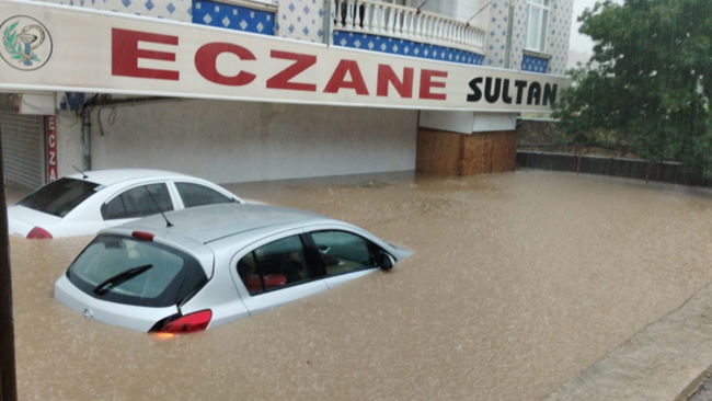 Kırşehir'de sağanak... 