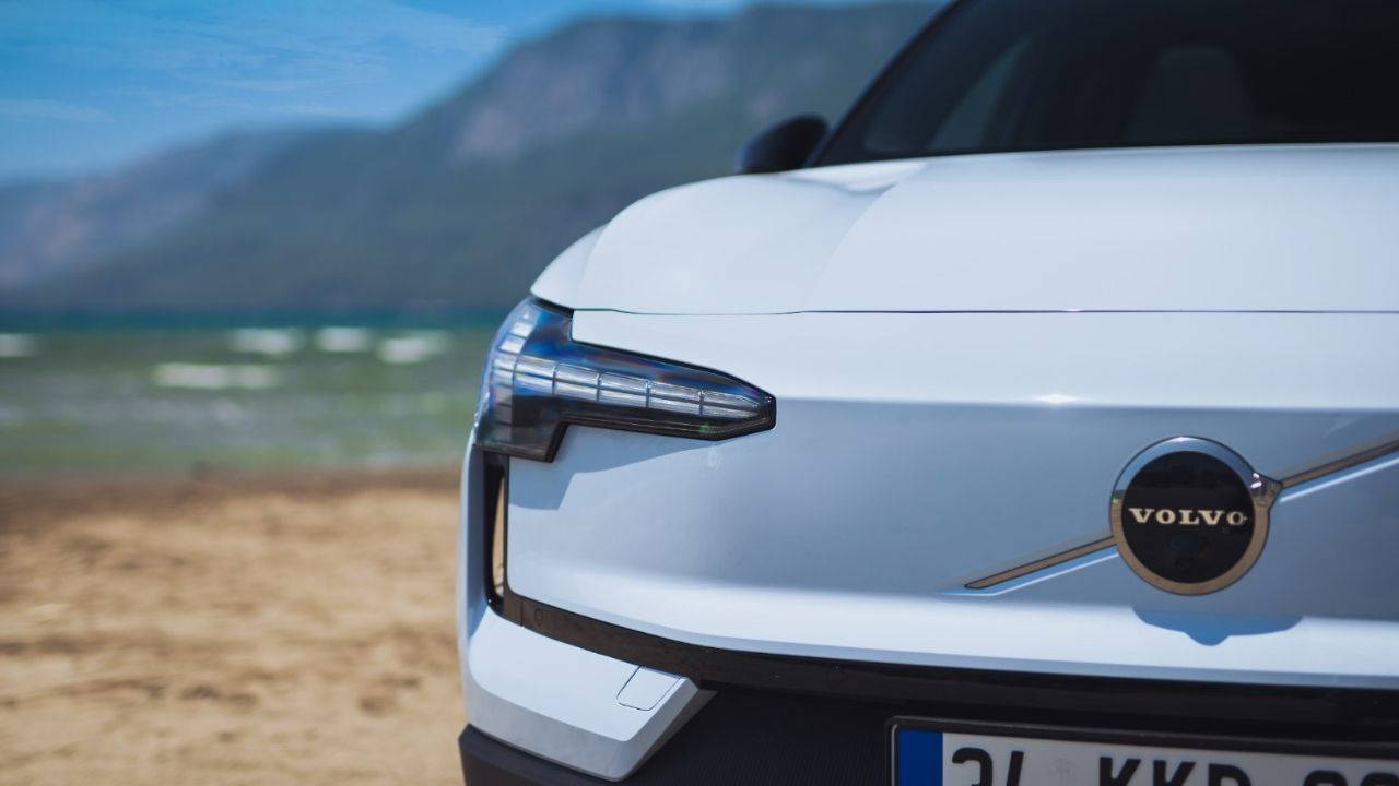 Volvo’nun elektrikli SUV’u EX30 Türkiye'de