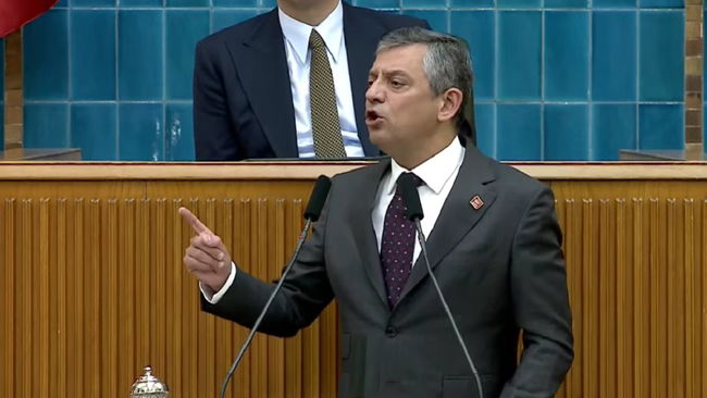 Özel grup kürsüsünde Cumhur'a seslendi...