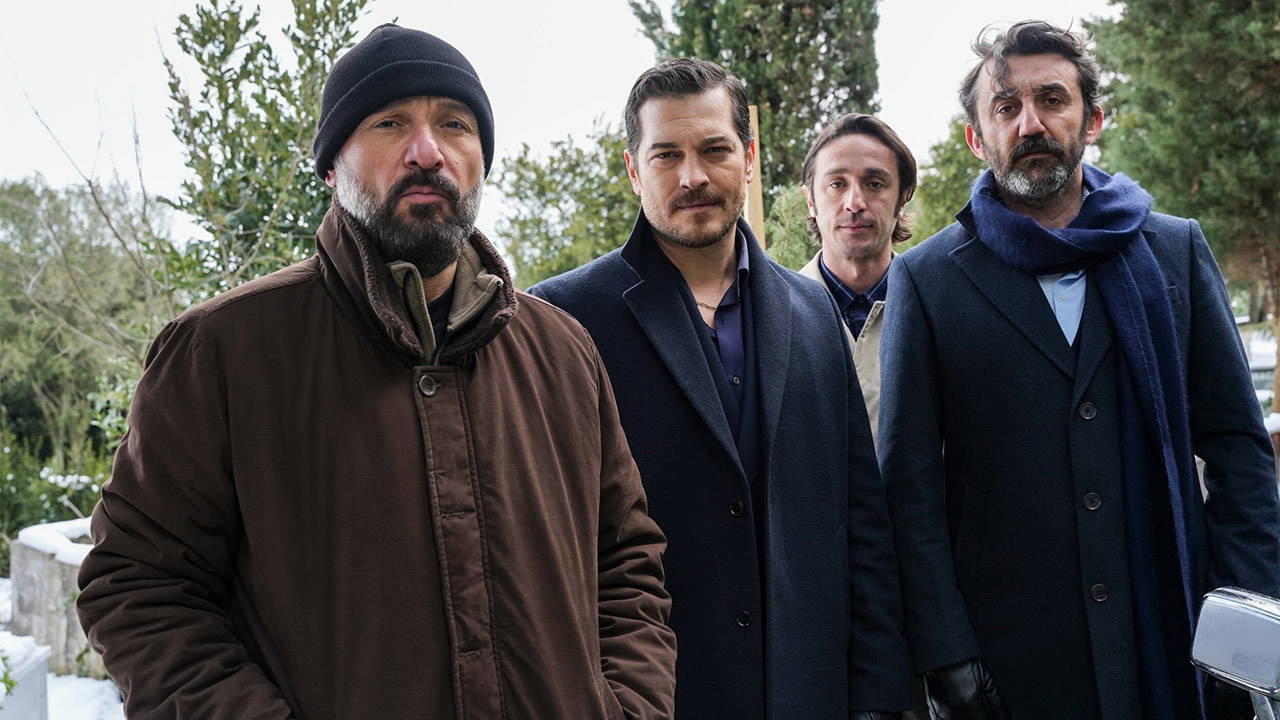 Eşref Rüya dizisinde beklenmedik ayrılık!