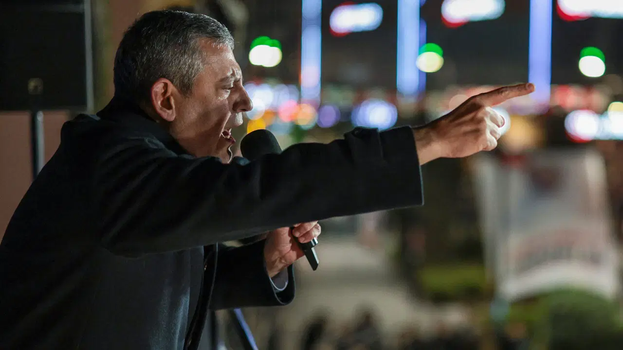 'Ama sen ama oğlun ama damat ama kuyunu kazan bakan...'