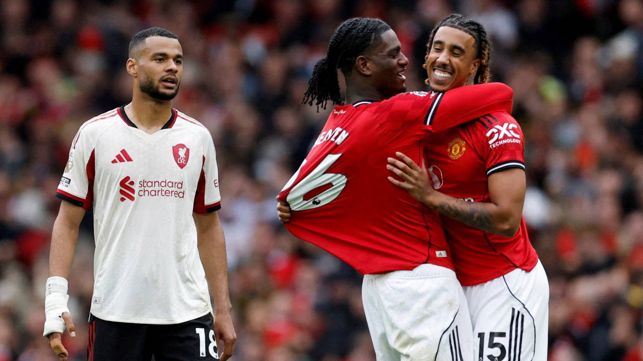 İngiltere'deki dev maçta kazanan Manchester United! 10 yıl sonra bir ilk...
