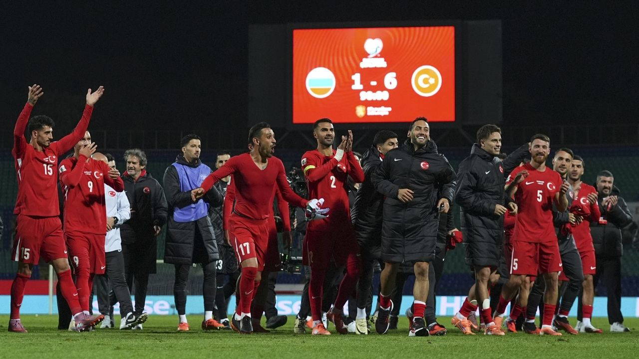 Orhan Can yazdı: ’O kadar ileri gittik ki artık geri dönemeyiz…’