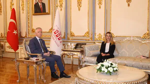 İBB soruşturmasında gözaltına alınan voleybolcu Çayırgan’ın aynı tarihlerde İstanbul Valisi’ni de ziyaret ettiği ortaya çıktı