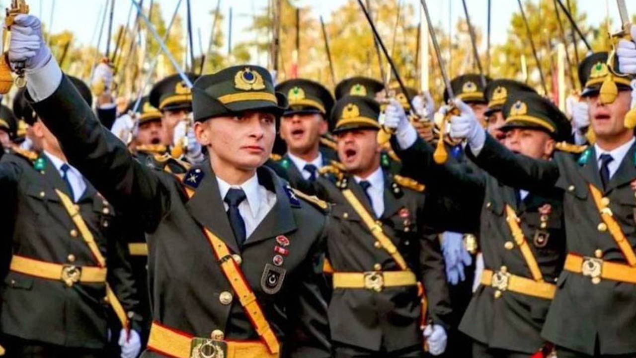 Gazi Kemal, şu feleğin işine bak! 