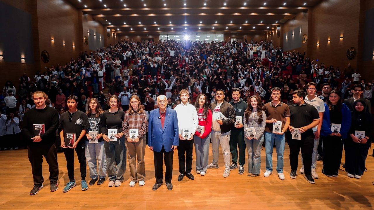 Başkan Yaşar öğrenci ve velilerle bir araya geldi