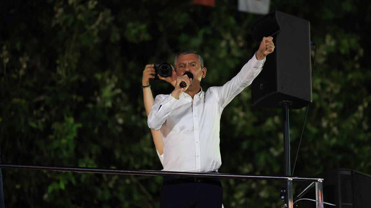 'Ekrem Başkan 37 yolsuzluk dosyası verdi, Soylu el koydu!'