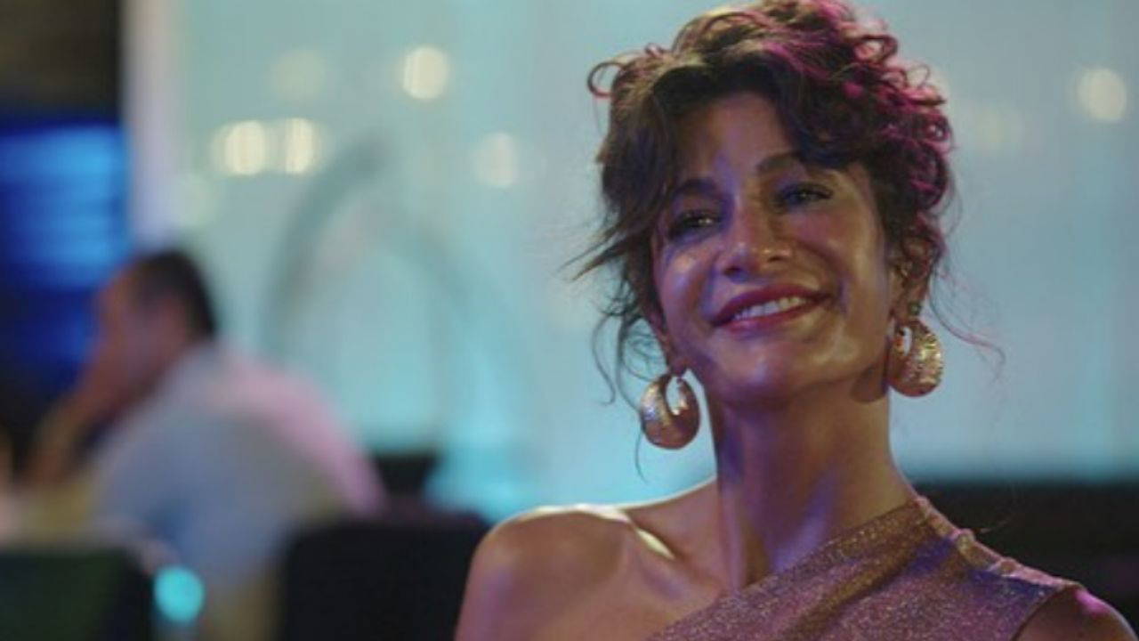 Berrak Tüzünataç hangi dizilerde oynadı?