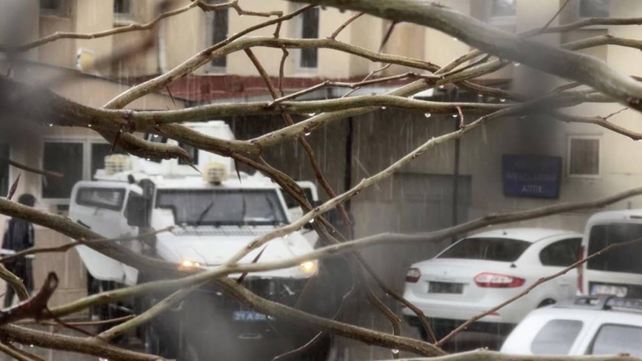 Eşini katledip, kuzenini ağır yaralayan şahıs tutuklandı