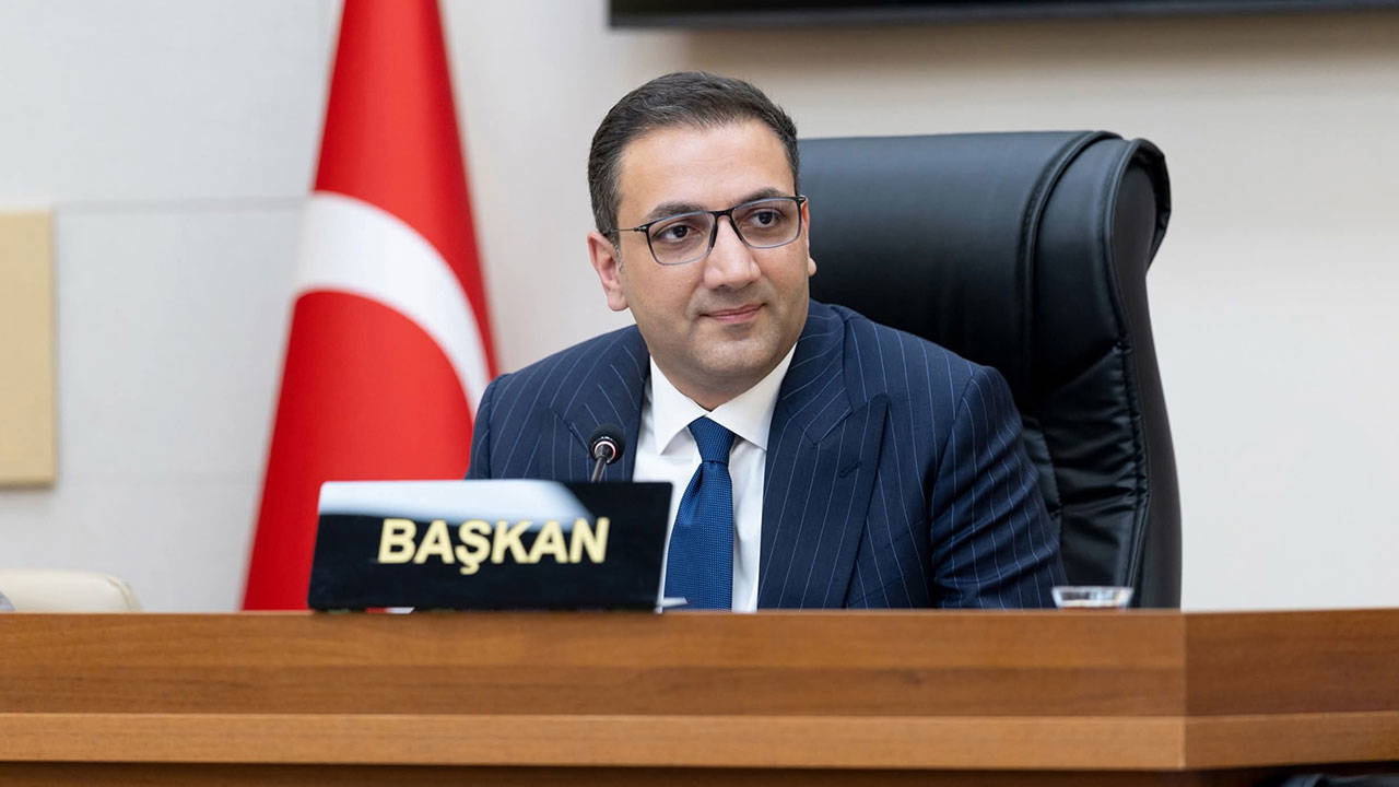 Son Dakika... Balçova Belediye Başkanı Onur Yiğit görevine iade edildi