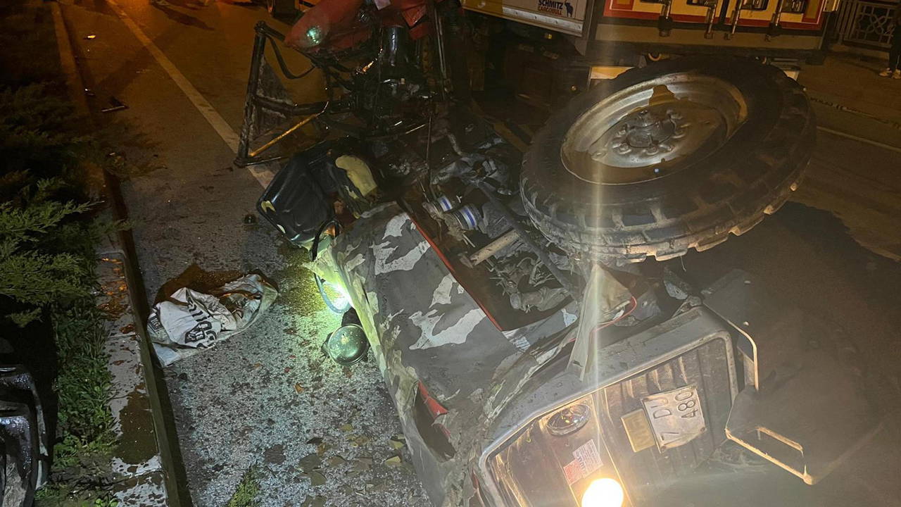 Çanakkale'de korkunç kaza: TIR ile çarpışan traktörün sürücüsü ve eşi öldü!