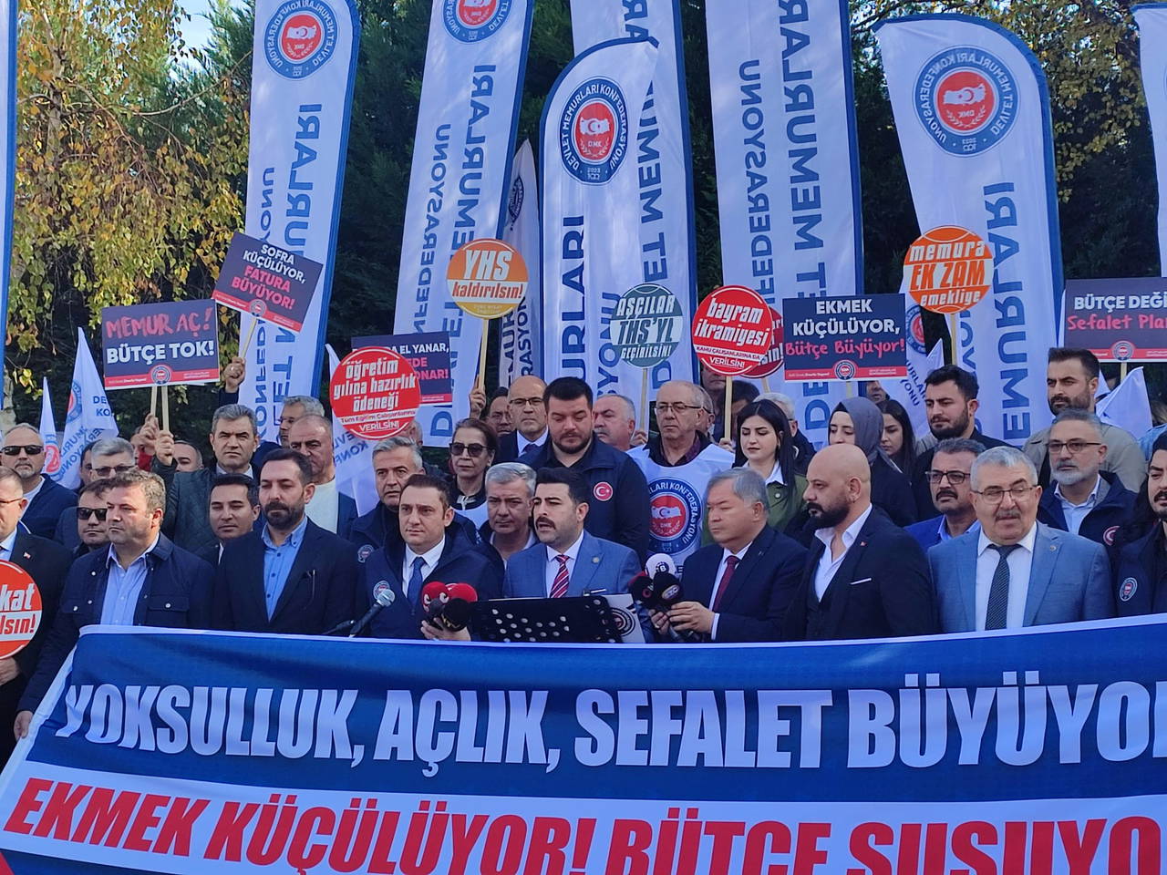 TÜİK rakamlarının gerçeği yansıtmadığını söyleyen memurlar: “Gerçek; boş cüzdanda, kararan ocakta, eksilen sofrada”