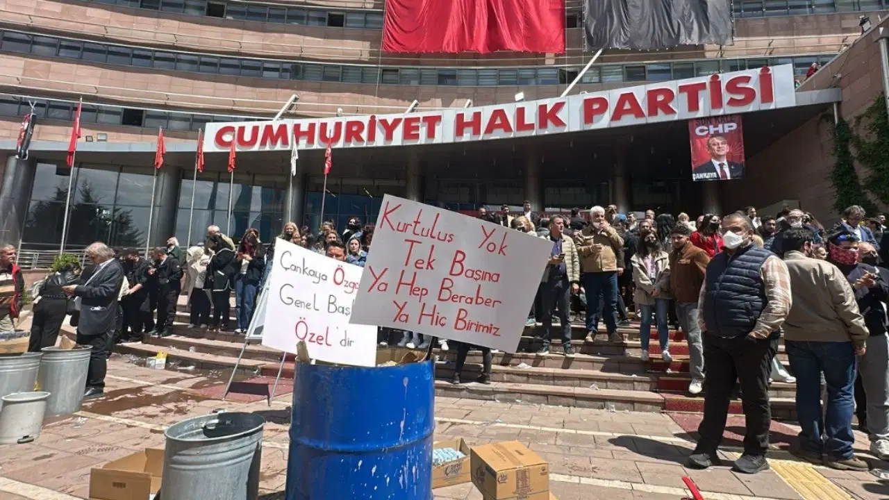 223 eski CHP milletvekilinden 'mutlak butlan' itirazı!